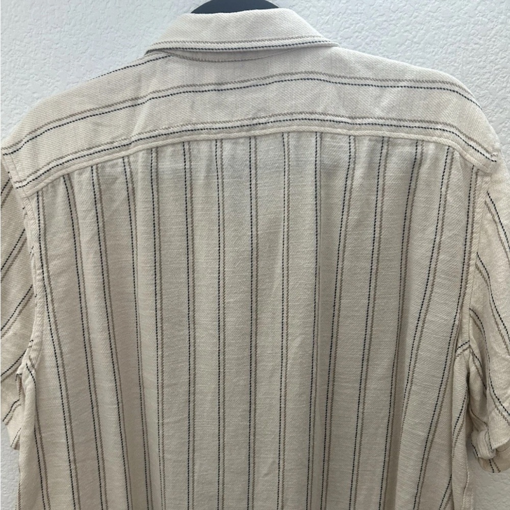 Banana Republic Short Sleeve Resort Wear Lightweight Button Down Shirt - Picture 7 of 15